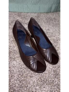 Brown Heels Women size 9.5 M What’s What Roller Mink